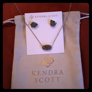 Kendra Scott set